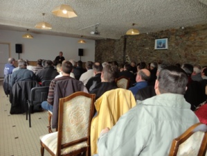 Les éleveurs Doux refusent la baisse des contrats ! Les éleveurs Doux refusent la baisse des contrats !