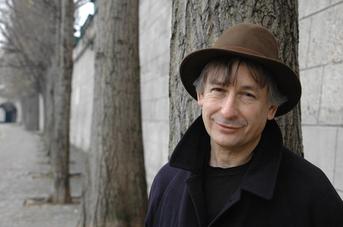 Jean Rouaud, prix Goncourt, samedi ... aux Sables d'Olonne pour une séance de dédicaces Jean Rouaud, prix Goncourt, samedi ... aux Sables d'Olonne pour une séance de dédicaces