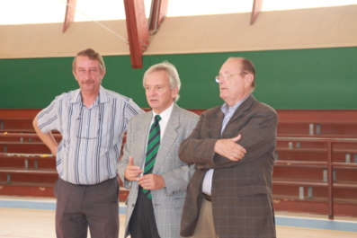 De gauche à droite : Paul Boutruche, Président du Sec Handball, Gérard Faugeron, Vice-President du Conseil Général et Louis Guédon, Maire des Sables d'Olonne