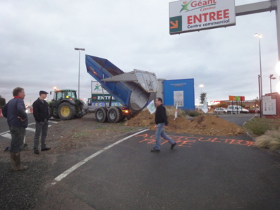 Ce vendredi matin aux Sables : l’opération « GMS : à qui le tour ? » ! Ce vendredi matin aux Sables : l’opération « GMS : à qui le tour ? » !