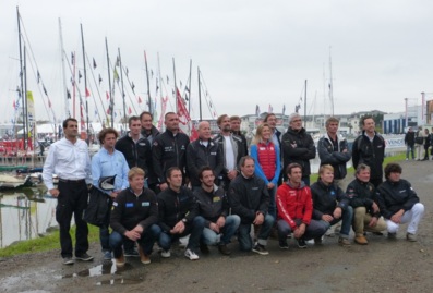 Les 20 participants au Vendée Globe posent pour la photo officielle Les 20 participants au Vendée Globe posent pour la photo officielle