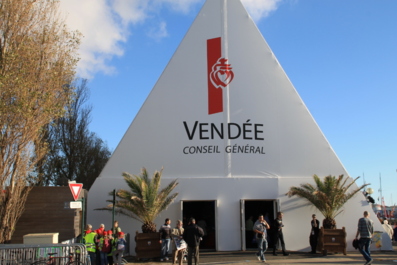 Le village et le ponton du Vendée Globe aux Sables d'Olonne fermés le jeudi 1° novembre Le village et le ponton du Vendée Globe aux Sables d'Olonne fermés le jeudi 1° novembre