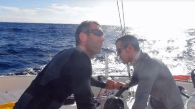 Jérémie Beyou et Christopher Pratt à la manoeuvre. Photo : © Team Maître CoQ Jérémie Beyou et Christopher Pratt à la manoeuvre. Photo : © Team Maître CoQ