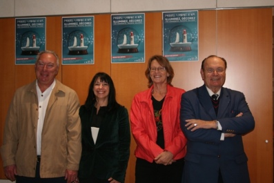 Mr Demperat-Delile, Président du Conseil des Sages, Mme Brigitte Tesson, Mme Martine Pathé et Mr Le Maire des Sables d'Olonne, Louis Guédon ont présenté hier la nouvelle édition des illuminations. Photo : mairie des Sables d'Olonne. Mr Demperat-Delile, Président du Conseil des Sages, Mme Brigitte Tesson, Mme Martine Pathé et Mr Le Maire des Sables d'Olonne, Louis Guédon ont présenté hier la nouvelle édition des illuminations. Photo : mairie des Sables d'Olonne.