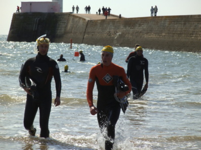 Traversée de la baie des Sables d'Olonne le dimanche 21 avril 2013 Traversée de la baie des Sables d'Olonne le dimanche 21 avril 2013