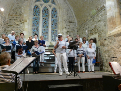 Les Veillées Chaumoises chantent les Provinces de France Les Veillées Chaumoises chantent les Provinces de France