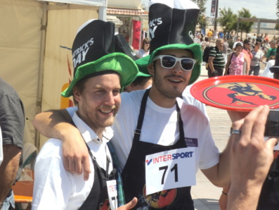 La course des garçons de café : À vos marques, prêts, partez ! La course des garçons de café : À vos marques, prêts, partez !