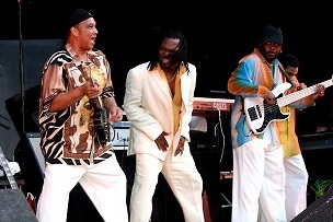 THE EARTH, WIND & FIRE EXPERIENCE Feat. Al MacKay LE 2ème CONCERT DE L’ÉTÉ A NE PAS RATER !