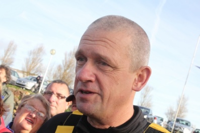 Blackout électrique et épave flottante stoppent les tentatives de records pour 'Norbert Sedlacek Blackout électrique et épave flottante stoppent les tentatives de records pour 'Norbert Sedlacek