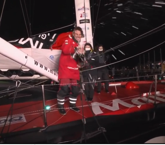 Yannick Bestaven (Maître CoQ IV) vainqueur du Vendée Globe