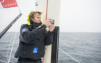 Alex Thomson autour de minuit au cap Horn