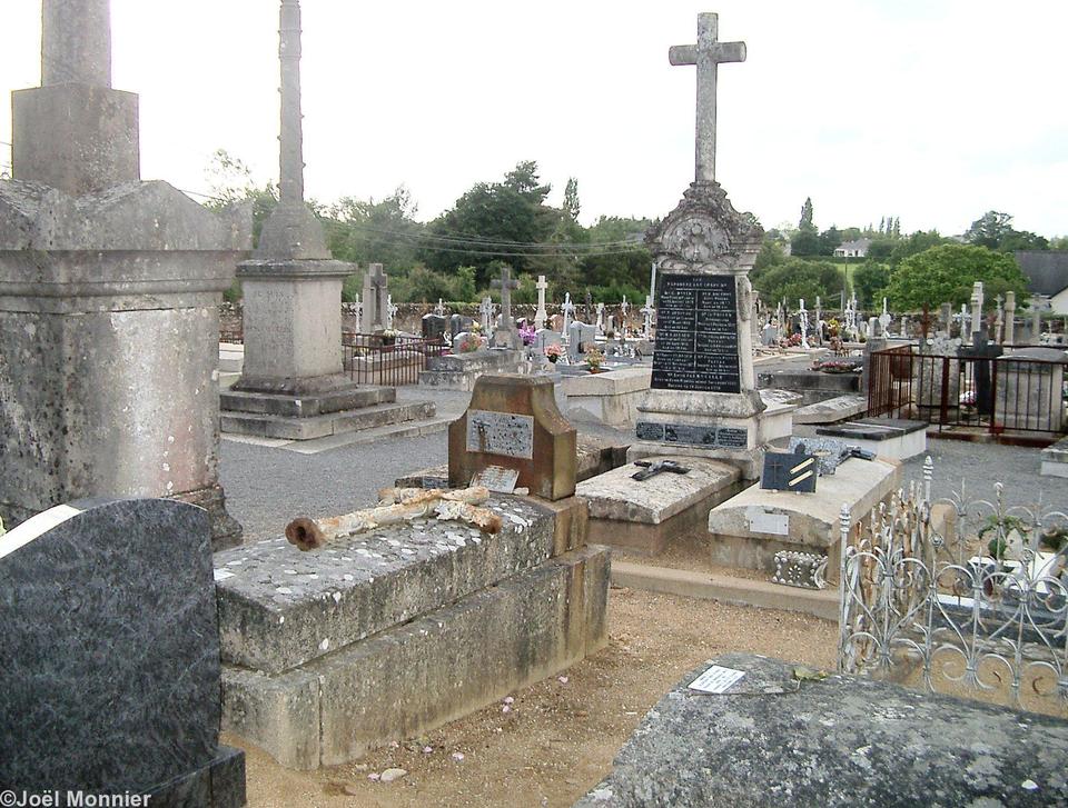 La Ville de Nantes numérise les registres des cimetières nantais