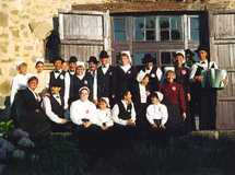 Le groupe Les Noçurs dos Umias de Chaillé -sous-les- Ormeaux Le groupe Les Noçurs dos Umias de Chaillé -sous-les- Ormeaux