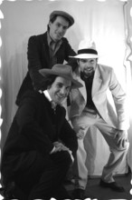 Photo : The Crowd Pleasers Photo : The Crowd Pleasers