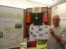 Sur le stand de la Poste, on peut trouver des souvenirs philatéliques sur le Vendée Globe et Les Sables d'Olonne.