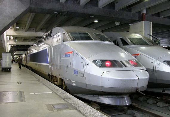 TGV entre Paris et  les Sables d'olonne via Nantes et la Roche-sur-Yon :voyage inaugural jeudi 11 décembre 