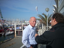 Golding prend la main dans une course à grande vitesse Golding prend la main dans une course à grande vitesse