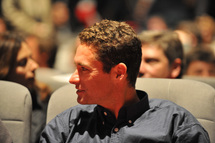 Après les abandons hier de Sébastien Josse (BT), safran endommagé, et du Canadien Derek Hatfield (Algimouss Spirit of Canada), barres de flèche cassées, ils ne sont plus que seize concurrents en course Après les abandons hier de Sébastien Josse (BT), safran endommagé, et du Canadien Derek Hatfield (Algimouss Spirit of Canada), barres de flèche cassées, ils ne sont plus que seize concurrents en course