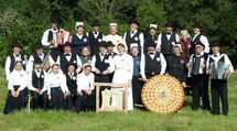 Le groupe folklorique Le groupe folklorique