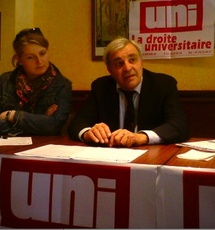 La réforme des Universités mobilise les militants de l'UNI Vendée La réforme des Universités mobilise les militants de l'UNI Vendée