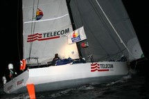 Les Sables-Horta-Les Sables : Karine Fauconnier et Giovanni Soldini terminent premier à Horta dans 1°étape Les Sables-Horta-Les Sables : Karine Fauconnier et Giovanni Soldini terminent premier à Horta dans 1°étape