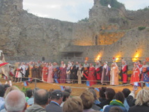 Une centaine de bénévoles pour le spectacle « L’épopée de Richard Coeur de Lion » Une centaine de bénévoles pour le spectacle « L’épopée de Richard Coeur de Lion »