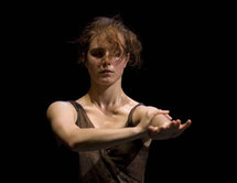 La Roche-sur-Yon : Solitaires - Compagnie De l’Entre-Deux Chorégraphie Daniel Dobbels mardi 17 novembre à 20h30 La Roche-sur-Yon : Solitaires - Compagnie De l’Entre-Deux Chorégraphie Daniel Dobbels mardi 17 novembre à 20h30