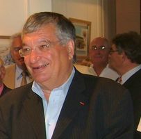 Jacques Auxiette présente sa liste en vue des prochaines élections régionales des 14 et 21 mars Jacques Auxiette présente sa liste en vue des prochaines élections régionales des 14 et 21 mars