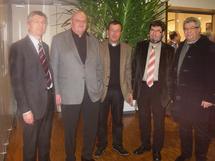 Jean-Michel Mousset, du groupe Mousset, Joseph Vrignon ; président du Crédit Mutuel Océan, Jean-François Pérocheau, président de Savena, Luc Guyau, président de la F.A.O. et François Courtin, de l’MM (filiale du groupe Mousset) Jean-Michel Mousset, du groupe Mousset, Joseph Vrignon ; président du Crédit Mutuel Océan, Jean-François Pérocheau, président de Savena, Luc Guyau, président de la F.A.O. et François Courtin, de l’MM (filiale du groupe Mousset)