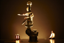 Zoom sur l'artiste et metteur en scène Aurélien Bory Zoom sur l'artiste et metteur en scène Aurélien Bory