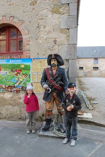 Les Pirates débarquent au Chateau des Aventuriers d'Avrillé le dimanche 24 juillet Les Pirates débarquent au Chateau des Aventuriers d'Avrillé le dimanche 24 juillet