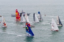 Transat Jacques Vabre : vers une première nuit blanche et sauvage Transat Jacques Vabre : vers une première nuit blanche et sauvage
