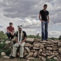 Sidony Box s’est formé en 2009 avec les Nantais Manuel Adnot, Sidony Box s’est formé en 2009 avec les Nantais Manuel Adnot,