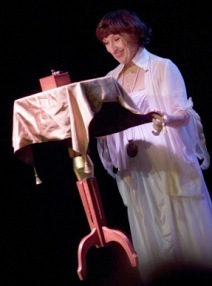 La Bernardière: show d'humour et d'illusion poétique avec Elisabeth Amato le vendredi 13 janvier à 20h30 La Bernardière: show d'humour et d'illusion poétique avec Elisabeth Amato le vendredi 13 janvier à 20h30