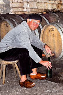 La Mothe Achard: Spectacle Humour "Chapuze"... à la cave le dimanche 15 avril à 15h00 La Mothe Achard: Spectacle Humour "Chapuze"... à la cave le dimanche 15 avril à 15h00