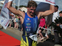 Victoire de Yavn Tutukin (RUS) et de sa compagne Inna Tsyganok (UKR)sur le triathlon de Jard-sur-Mer