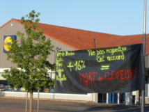 Blocage de 3 Lidl ce vendredi  par la FDSEA et les Jeunes agriculteurs de Vendée