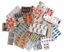 Vente en ligne de médicaments... Quels enjeux pour les consommateurs et les pharmaciens ? Vente en ligne de médicaments... Quels enjeux pour les consommateurs et les pharmaciens ?