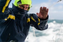 New York Les Sables : au classement de 15 heures, Jérémie Beyou (Maître CoQ) était toujours en tête de la flotte Avec 17,5 milles d'avance sur Sébastien Josse (Edmond de Rothschild), New York Les Sables : au classement de 15 heures, Jérémie Beyou (Maître CoQ) était toujours en tête de la flotte Avec 17,5 milles d'avance sur Sébastien Josse (Edmond de Rothschild),