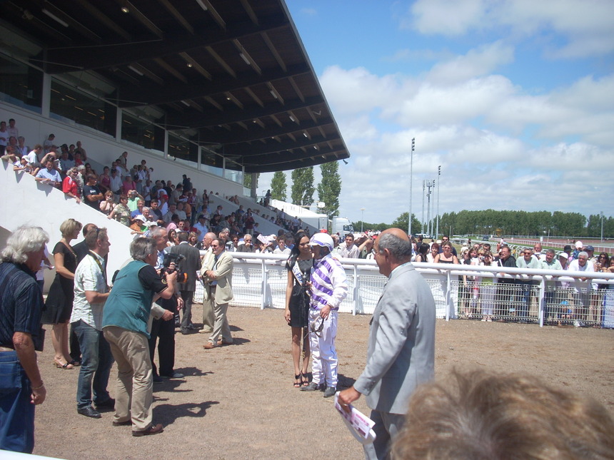 Miss France  à l'hippodrome de la Malbrande