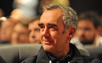 Loïck Peyron continue d'appuyer sur l'accélérateur et rappelle une fois de plus qu'il mène ce Vendée Globe en patron.