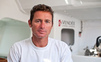 Mercredi soir, 21h15 : Armel Le Cléac'h franchit en vainqueur la ligne d'arrivée de la dernière étape de la Solitaire du Figaro 2010.