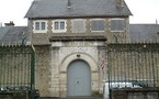 Le fermeture des prisons de Fontenay et La Roche-sur-Yon