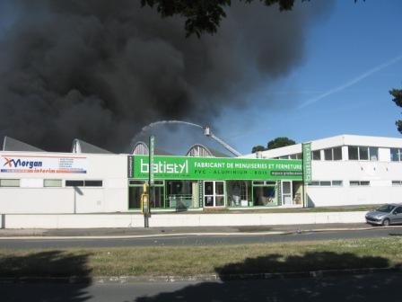 Incendie à l'usine Intercycles à La Roche-sur-Yon 