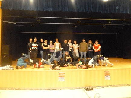 Une centaine de jeunes se mobilisent autour de la création artistique Une centaine de jeunes se mobilisent autour de la création artistique