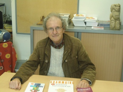 Michel Gautier est bien connu des vendéens pour avoir écrit de nombreux ouvrages sur la langue poitevine-saintongeaise