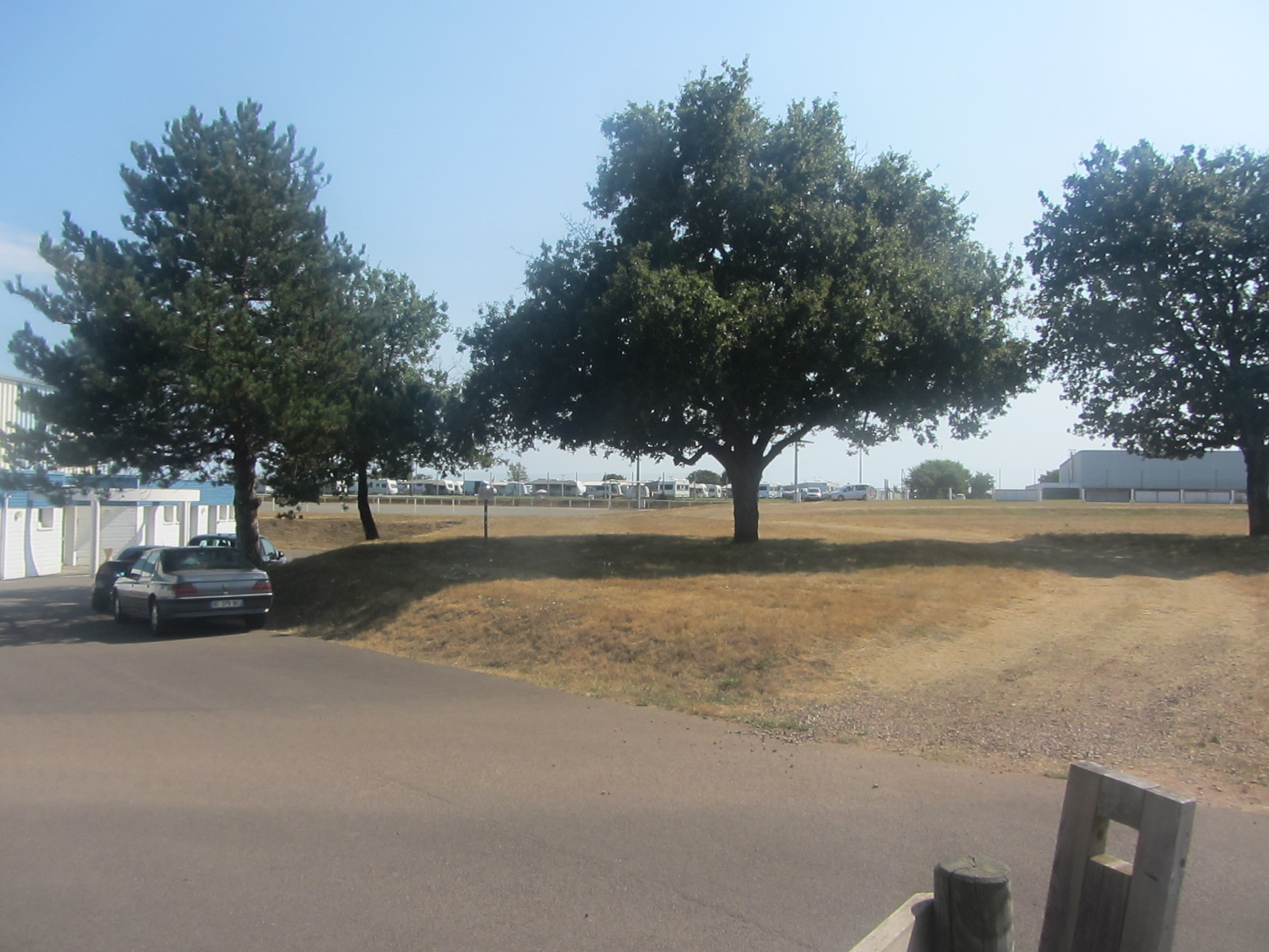 Gens du voyage : une centaine de caravanes aux Ribandeaux Gens du voyage : une centaine de caravanes aux Ribandeaux