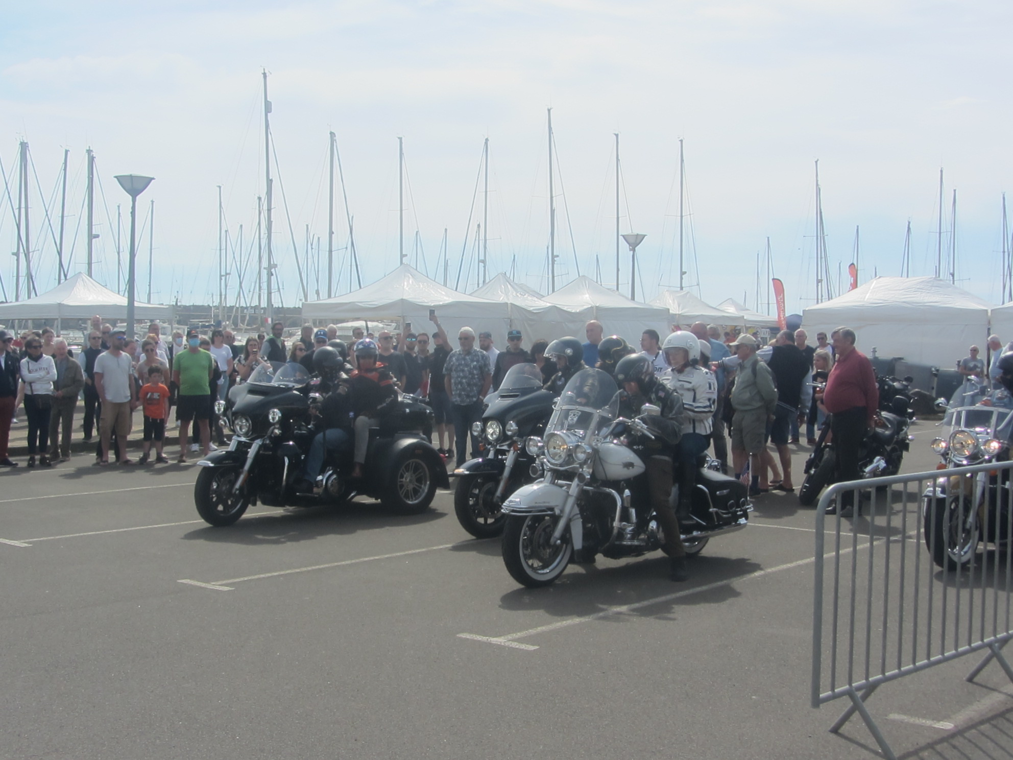 Les Harley Davidson de sortie ce dimanche sur la route de Bourgenay Les Harley Davidson de sortie ce dimanche sur la route de Bourgenay
