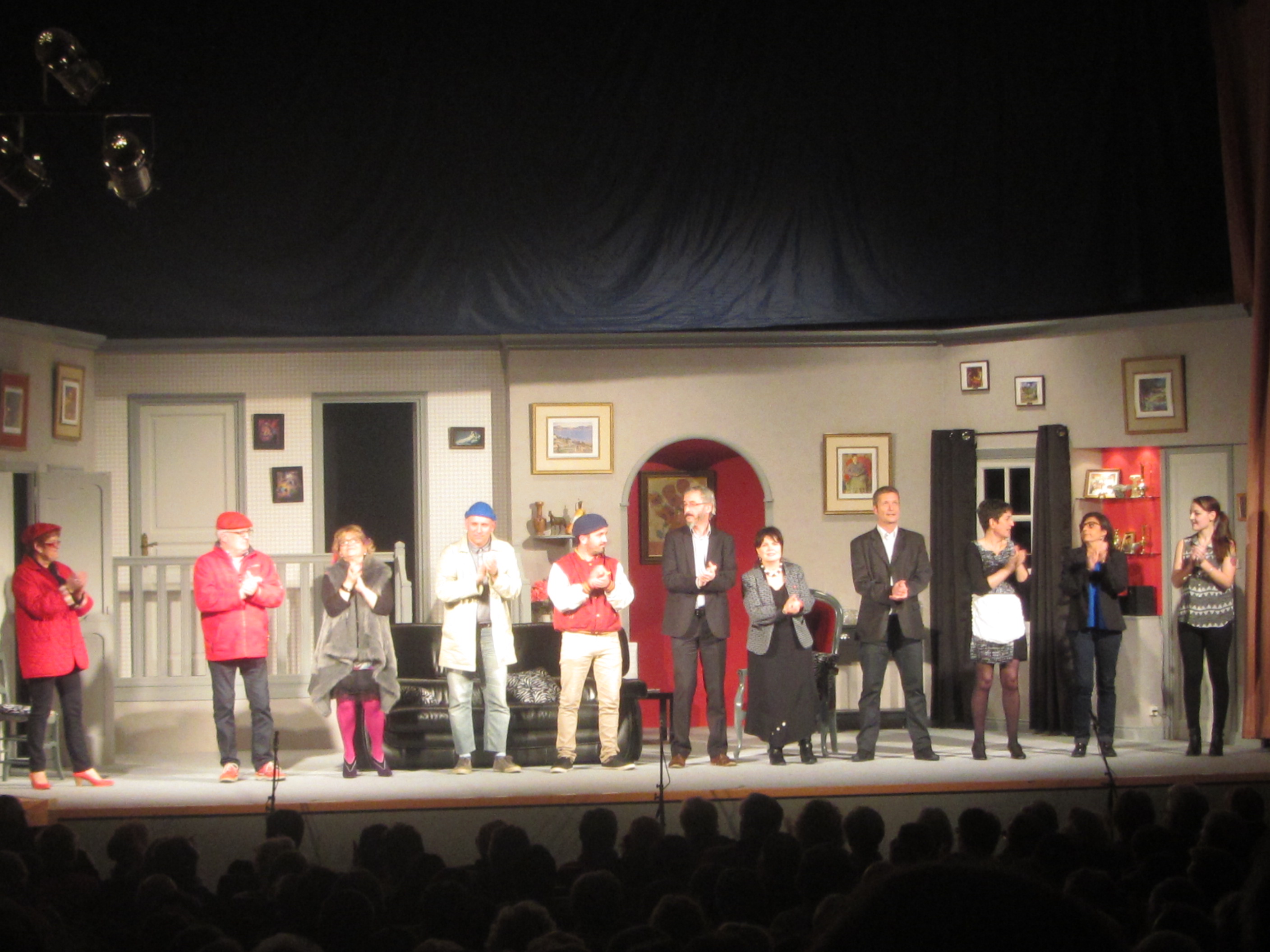 "Tout va bien Monsieur le commissaire" avec les Baladins Talmondais "Tout va bien Monsieur le commissaire" avec les Baladins Talmondais