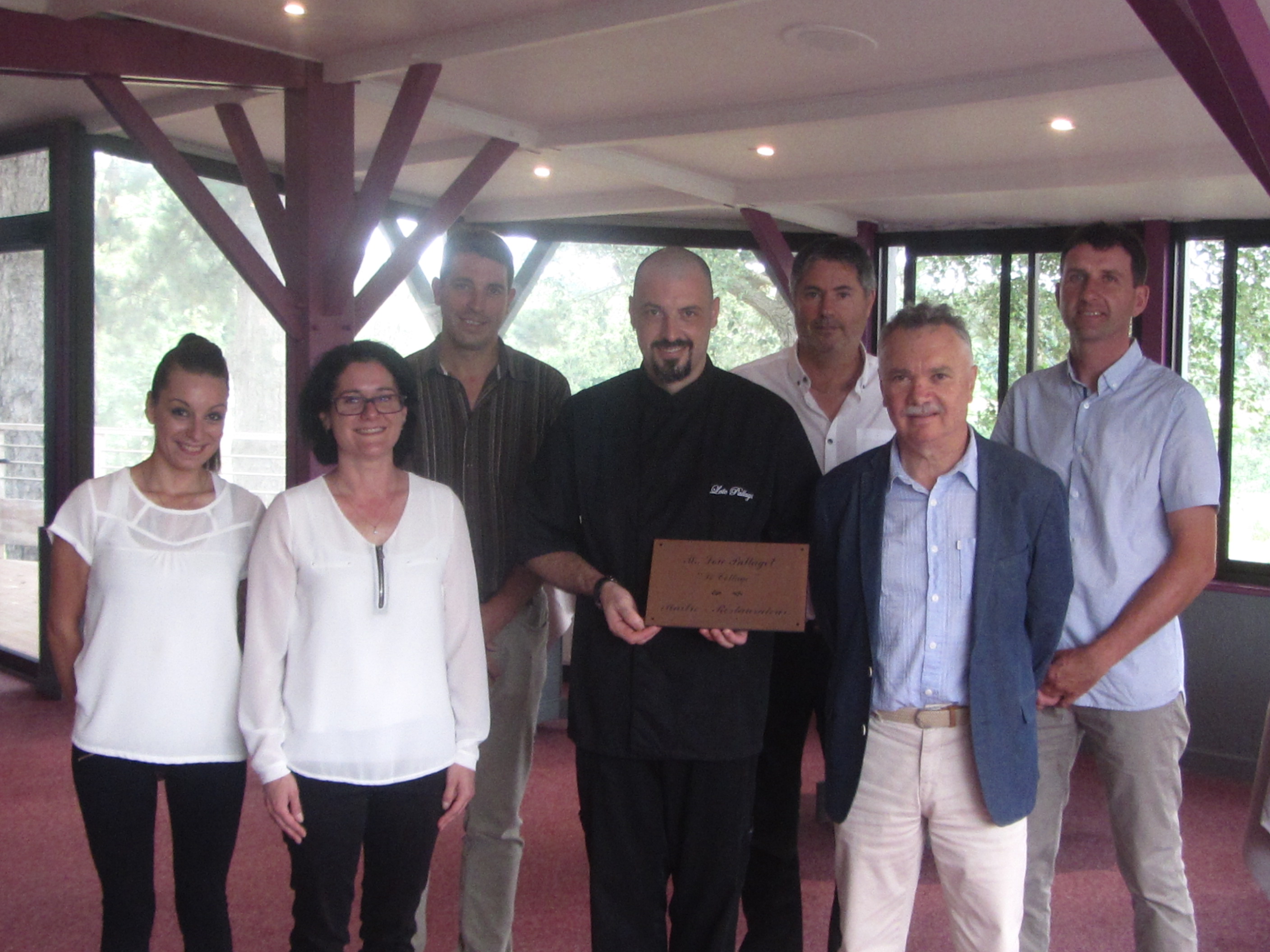 Loïc Pallaget était à l’honneur jeudi soir lors de la remise du titre de Maitre restaurateur des mains de Joël Giraudeau.